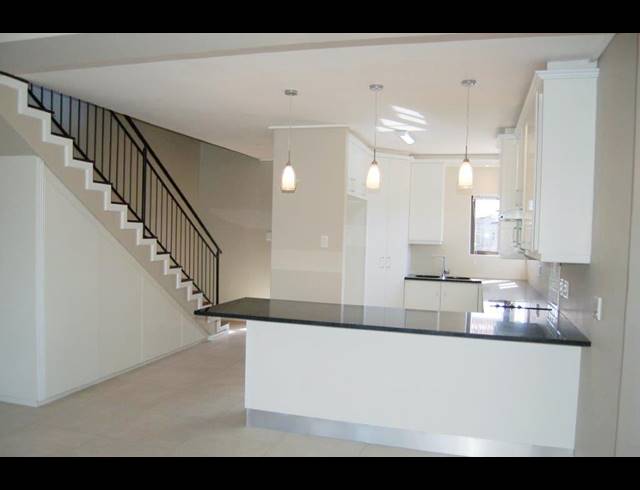 3 BEDROOM APARTMENT RENTED IN SUMMERSTRAND
